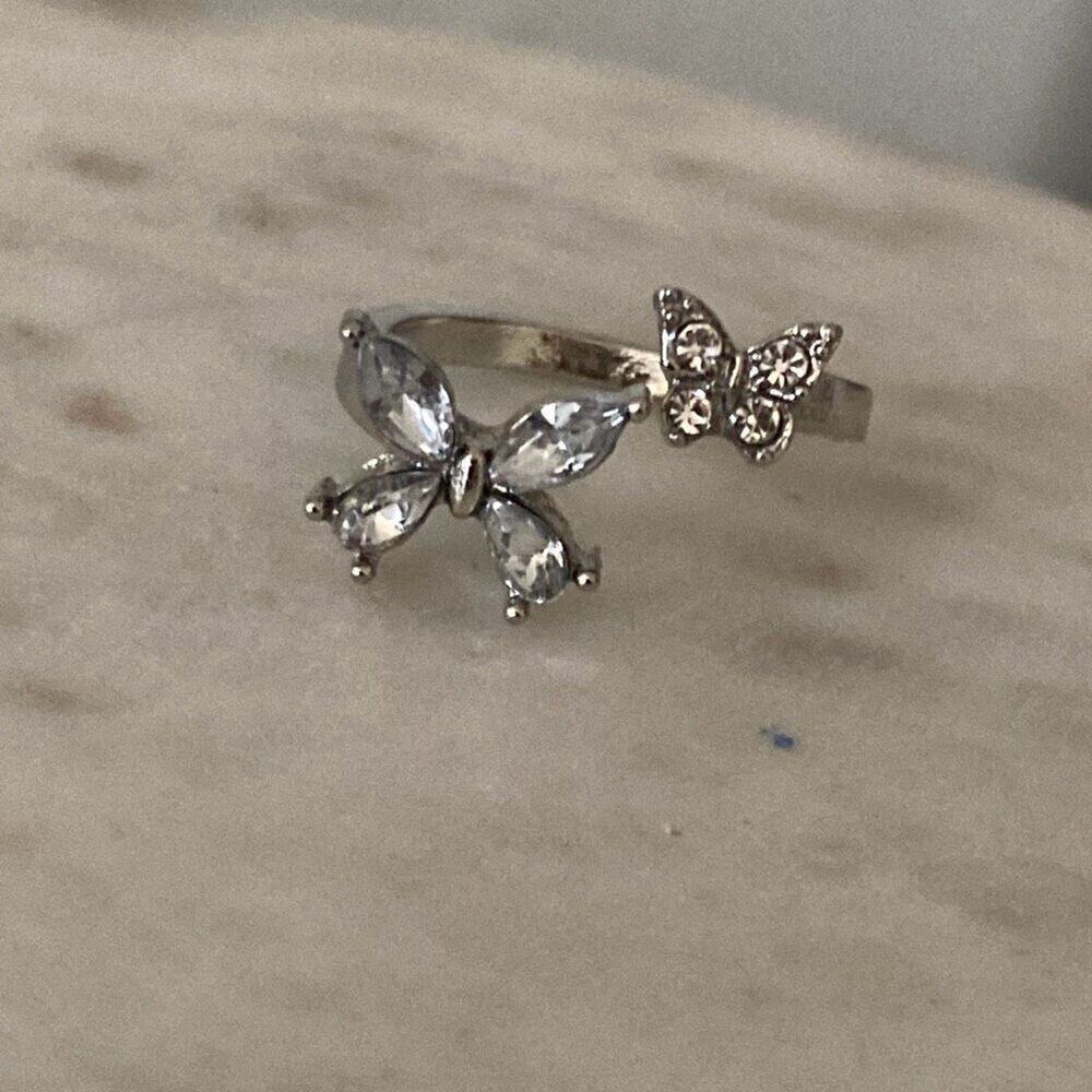 Butterfly fashion ring adjustable